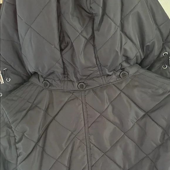 Women's Black Quilted Puffer Jacket - Picture 4 of 4